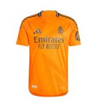 Conjunto Real Madrid 24/25 talla niño 2ª equipación
