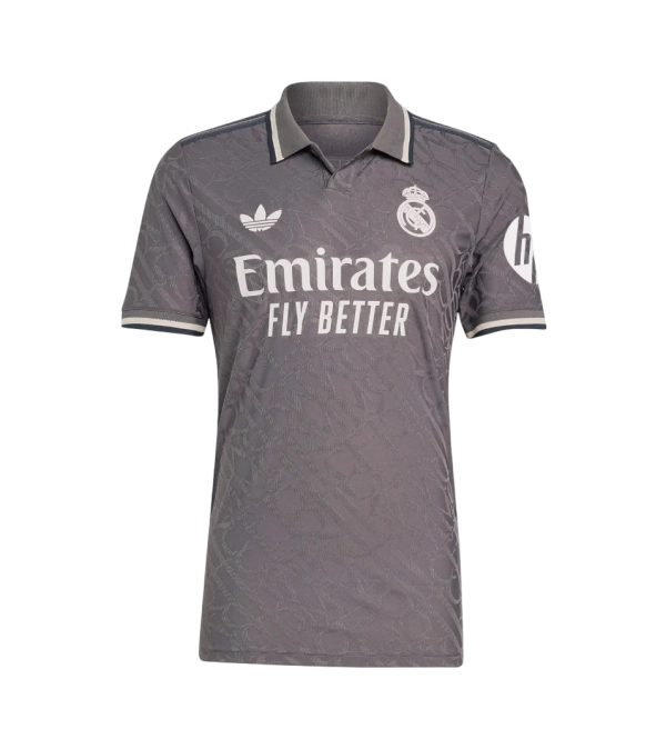 Conjunto Real Madrid 24/25 talla niño 3ª equipación