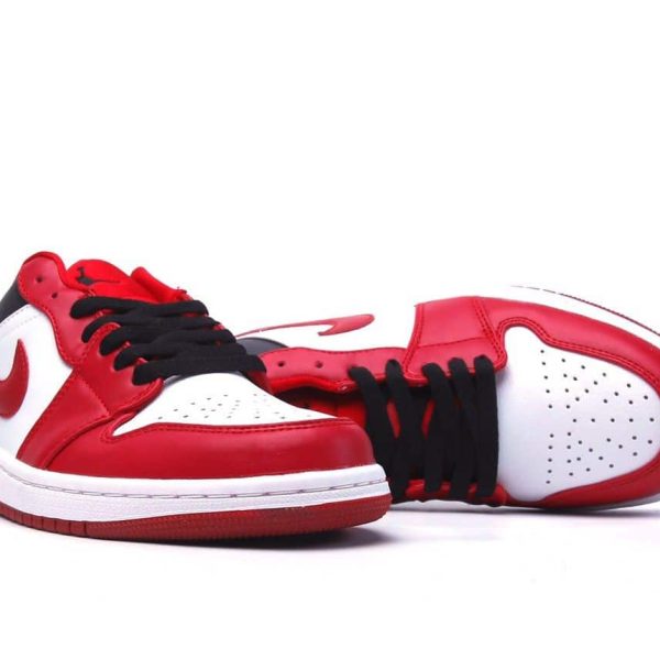 JORDAN-1-LOW-BULLS-II-1.jpeg