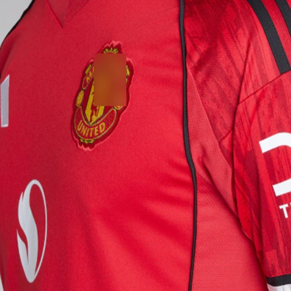 camiseta manchester united 2026 detalle